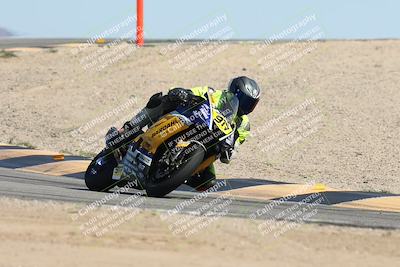 media/Oct-04-2025-CVMA (Sat) [[408bcdd6e4]]/Race 10-Amateur Supersport Middleweight/